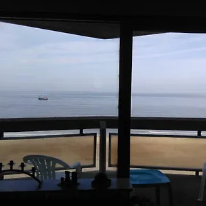 Residentie Aldis Met Zeezicht Ostende